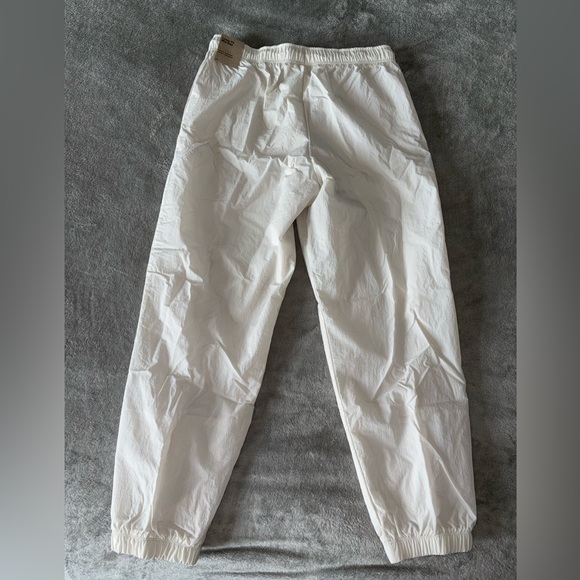 Nike- Woven Mid-Rise Joggers - Picture 4 of 6